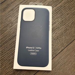 MagSafe iPhone 12/12 Pro Leather Case
